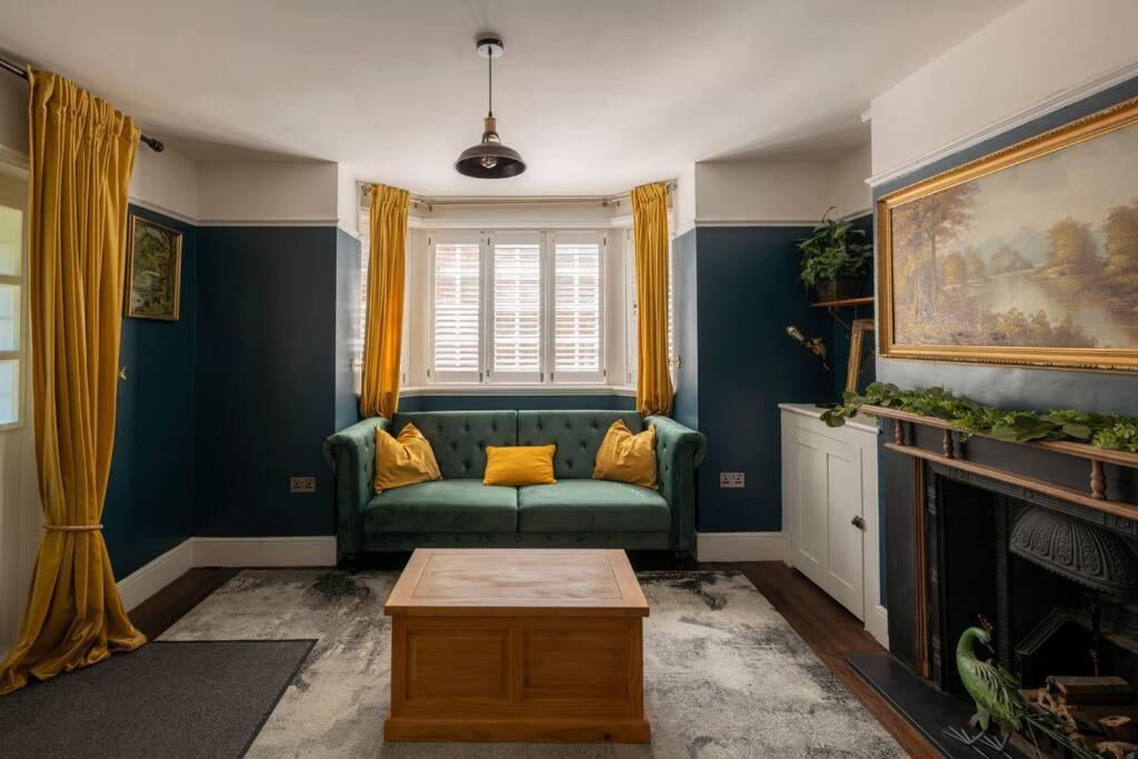 Parea Living - Spacious North House With Big Garden Appartamento *